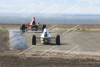 media/Oct-26-2025-CalClub SCCA (Sun) [[8ce1e69566]]/Group 6/Grapevine/